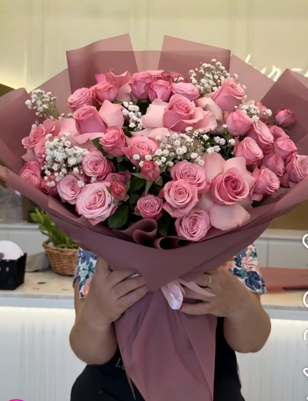 Grand Rose Elegance Pink Bouquet