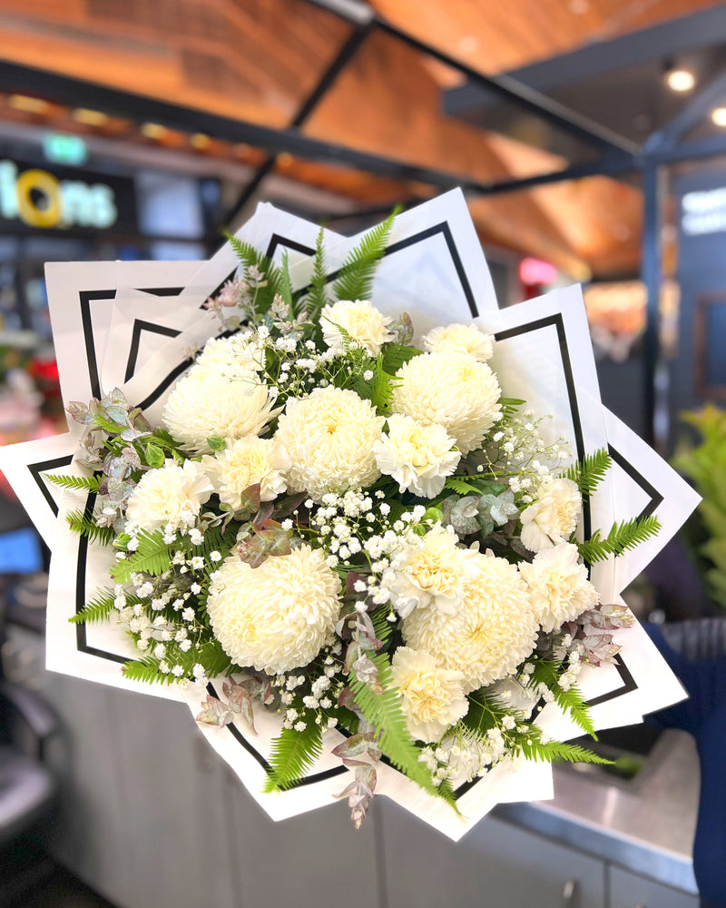 Pearl White Bouquet