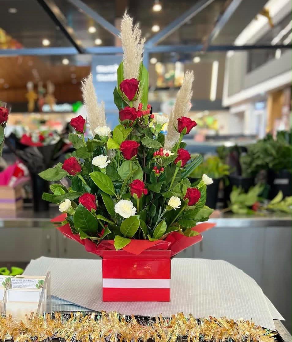 Dozen Red Roses Christmas Day Box