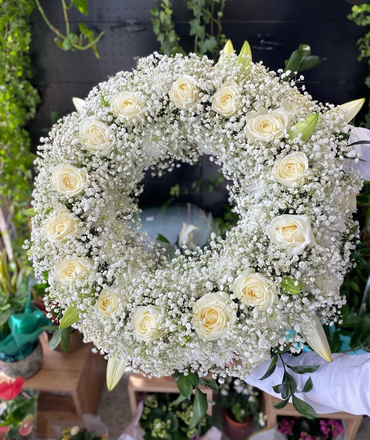 Heavenly White Wreath