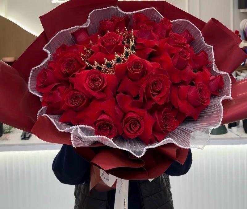 Royal Red Roses Premium Bouquet