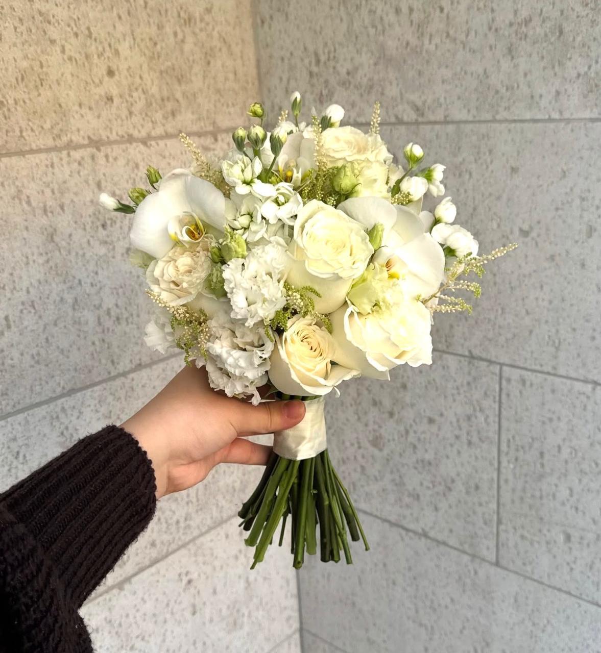 White Grace Wedding Bouquet