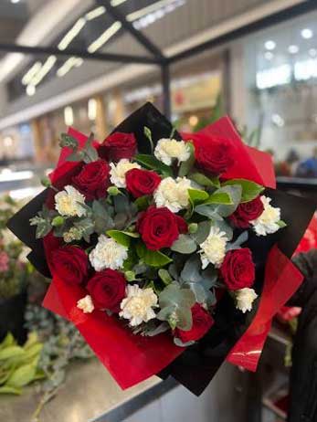Crimson Harmony Rose Bouquet